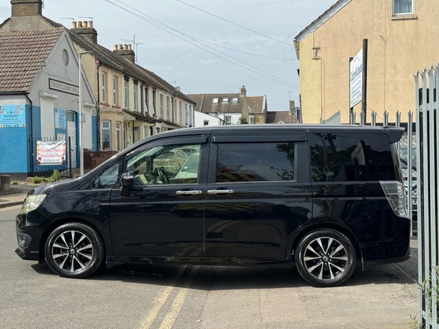 Honda StepWagon 2L Spada,8 Seater,ulez Free Red #5