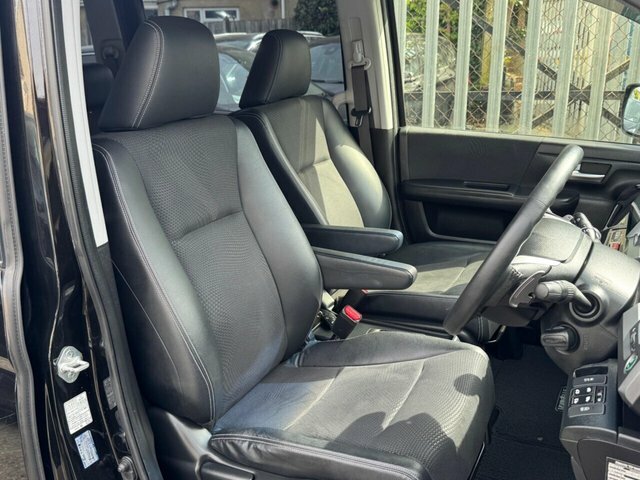 Honda StepWagon 2L Spada,8 Seater,ulez Free Red #13
