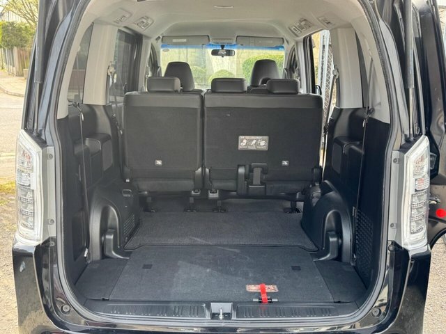 Honda StepWagon 2L Spada,8 Seater,ulez Free Red #31