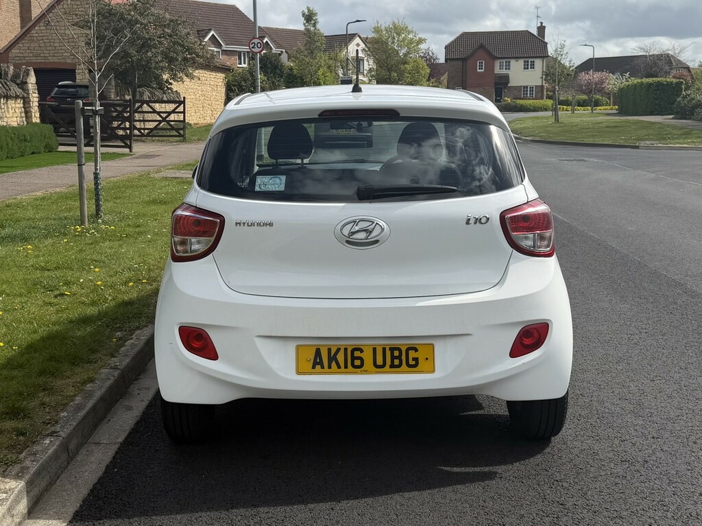 Hyundai I10 1.2 I10 Prem 1.2 Blue Int Ccss 201616 AK16UBG White #5