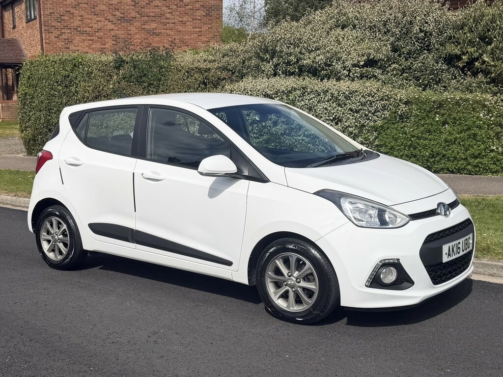 Hyundai I10 1.2 I10 Prem 1.2 Blue Int Ccss 201616 AK16UBG White #2