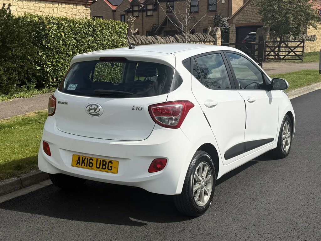 Hyundai I10 1.2 I10 Prem 1.2 Blue Int Ccss 201616 AK16UBG White #4