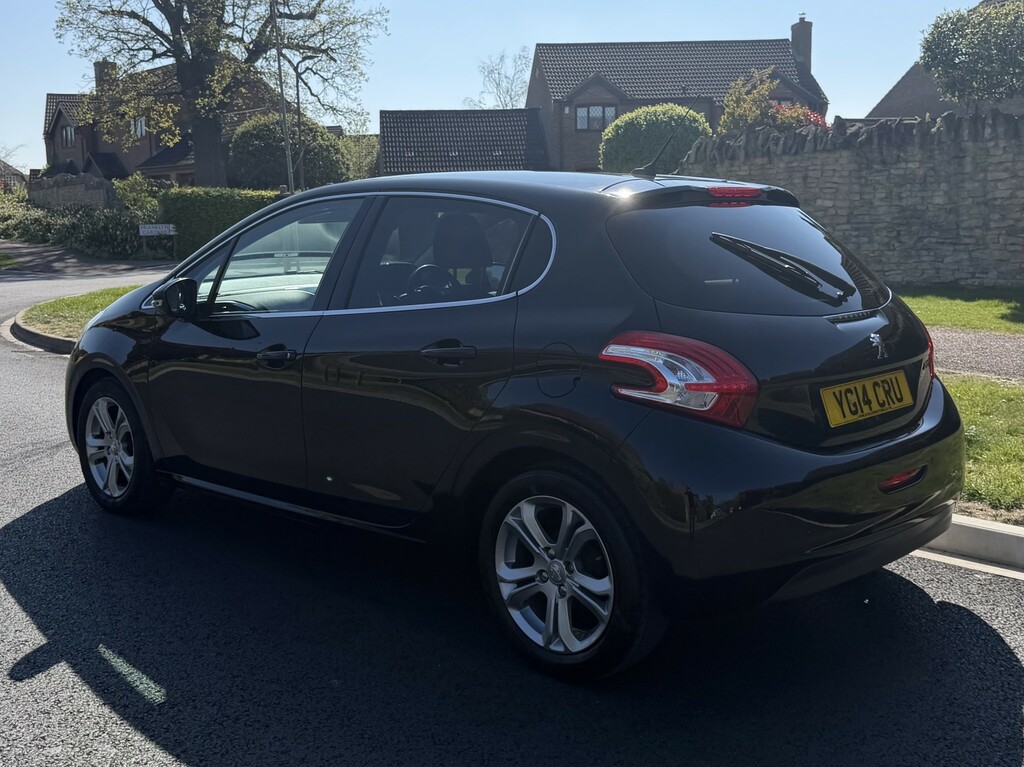 Peugeot 208 1.2 Vti Allure 201414 YG14CRU Black #6