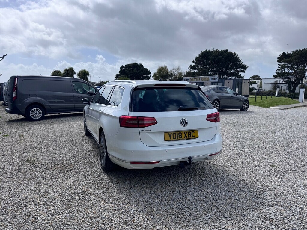 Volkswagen Passat Tdi Gt YO18XBC White #5