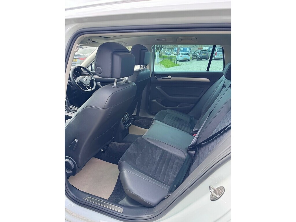 Volkswagen Passat Tdi Gt YO18XBC White #6