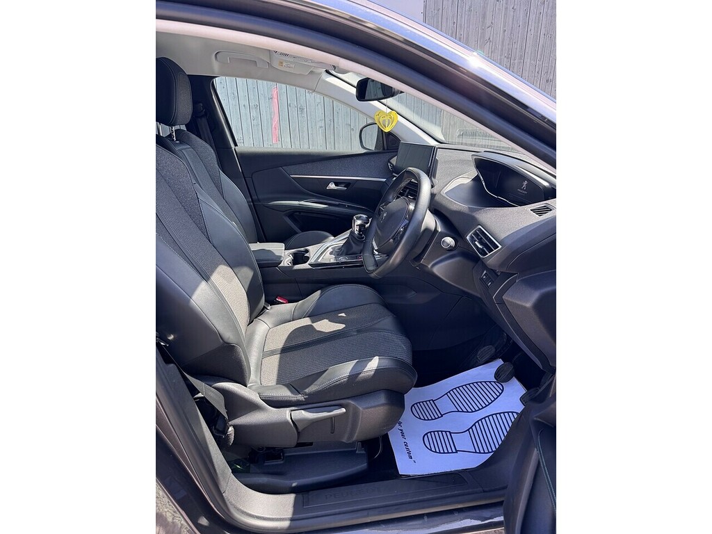 Peugeot 3008 Bluehdi Allure Premium AF71CJO Grey #2