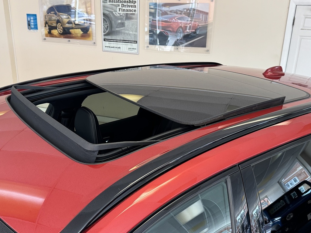 Volvo XC60 B5 Mhev R-design Pro U6383 Ulez CN22URR Red #3