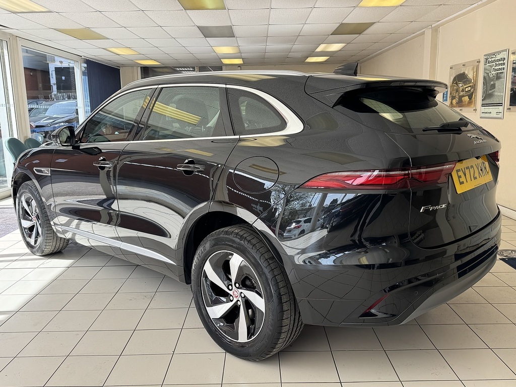 Jaguar F-Pace P400e R-dynamic S U6391 Ulez EY72XWR Black #6