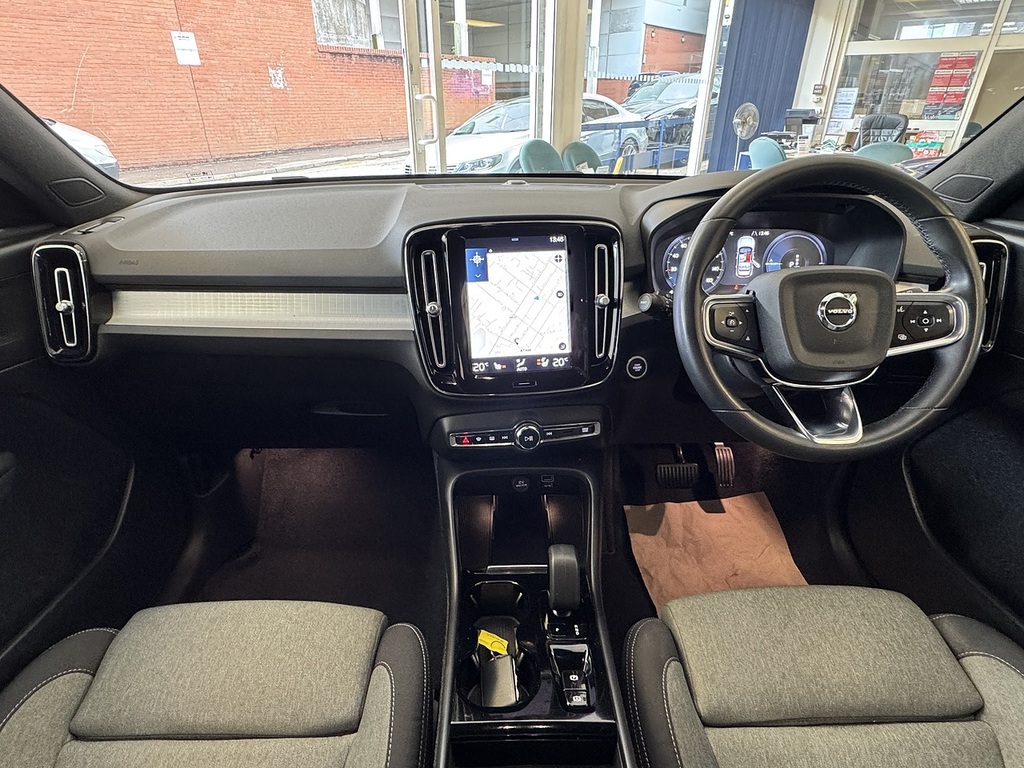 Volvo XC40 H T4 Plus U6408 Ulez NA23PBZ Black #3