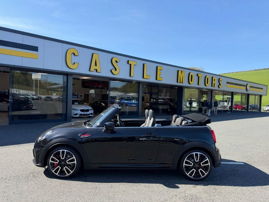 Mini Convertible 2L John Cooper Works YE72LZL Black #2