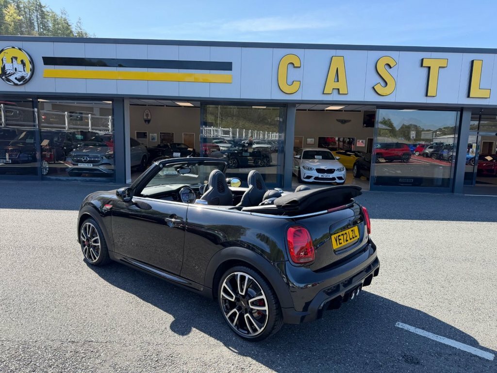 Mini Convertible 2L John Cooper Works YE72LZL Black #4