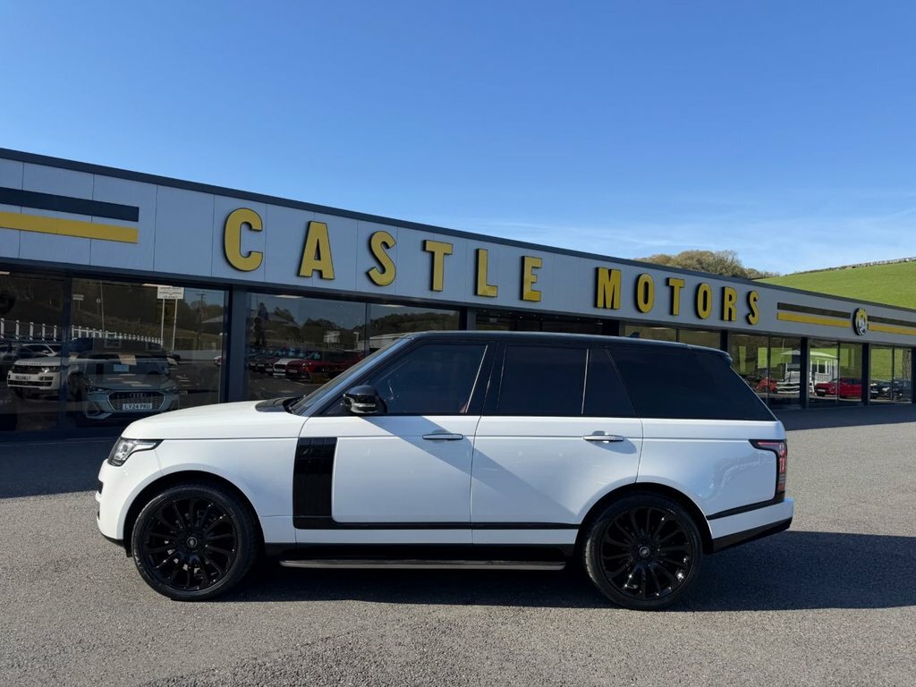 Land Rover Range Rover 3L Autobiography 5dr LB15LSD White #3