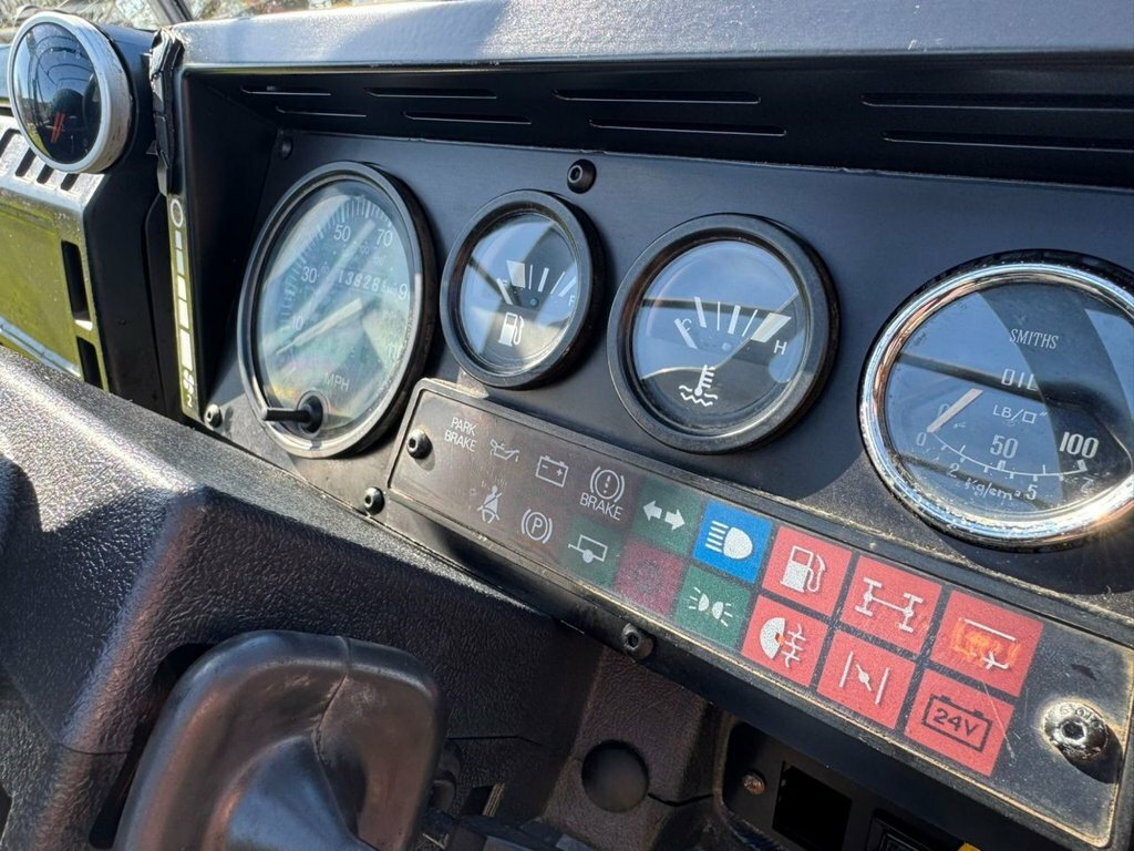 Land Rover Defender X-dynamic Hse Red #15