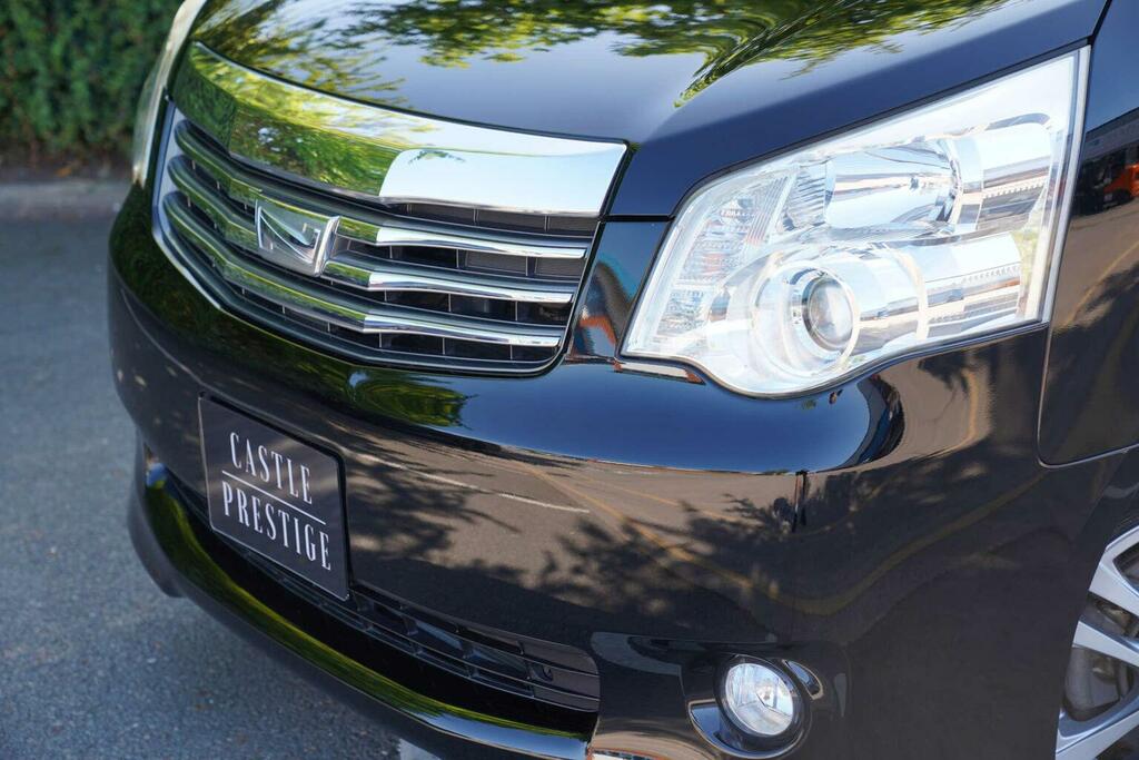 Toyota Noah 2.0 Si Ed Sunroof -Swivel Seats-ulez White #10