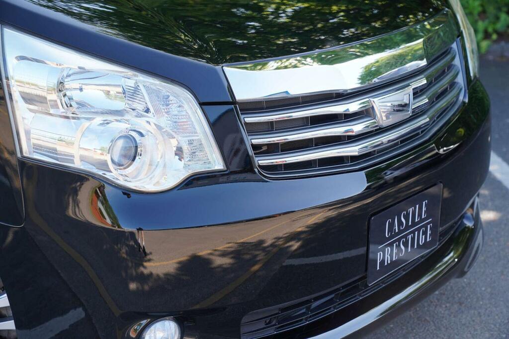 Toyota Noah 2.0 Si Ed Sunroof -Swivel Seats-ulez White #14