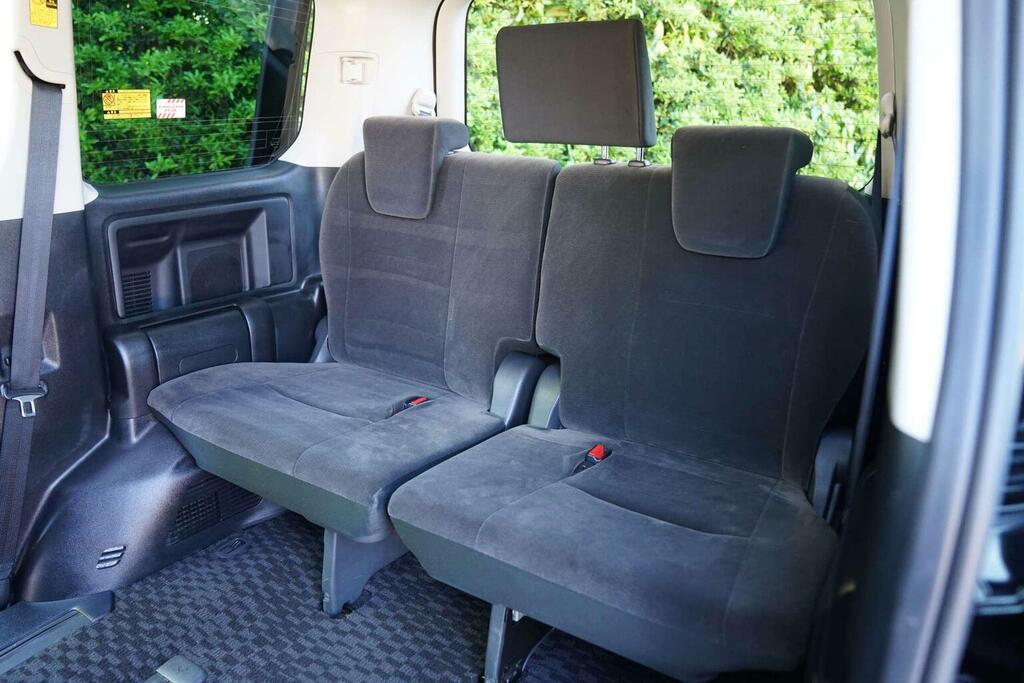 Toyota Noah 2.0 Si Ed Sunroof -Swivel Seats-ulez White #45