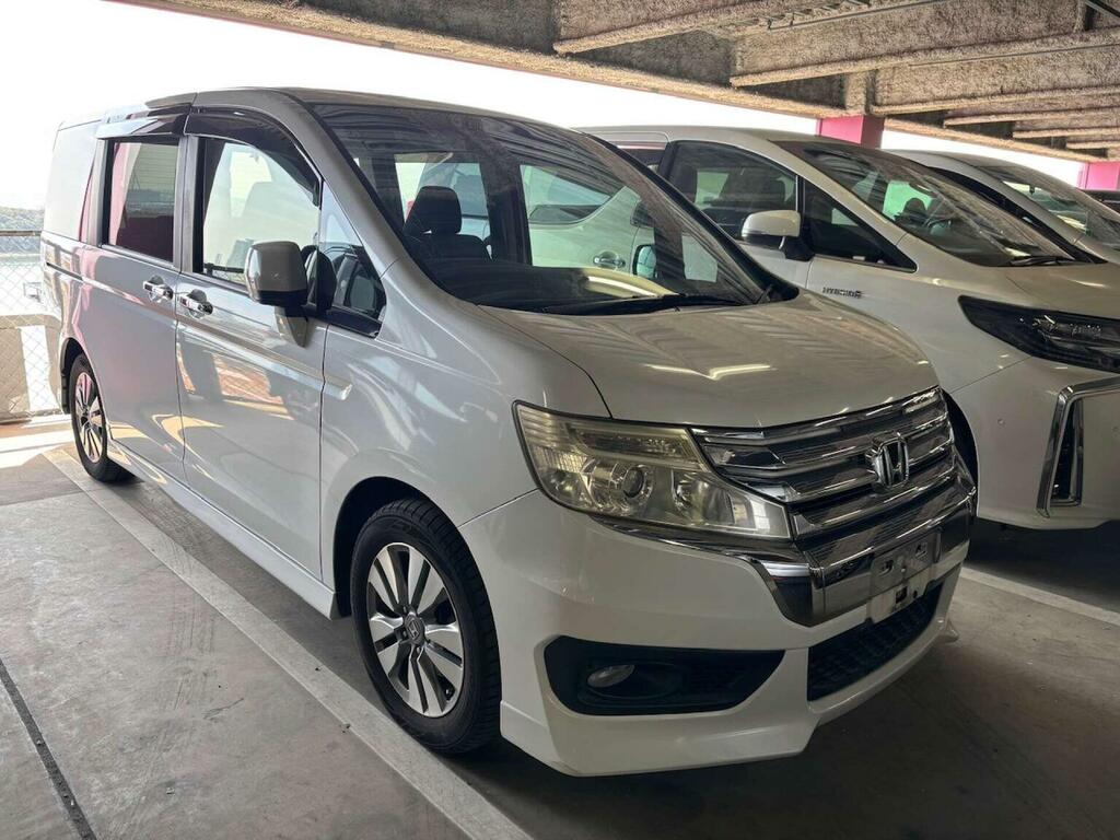 Honda StepWagon Mpv 2.0 Spada Z 8 Seats 201463 White