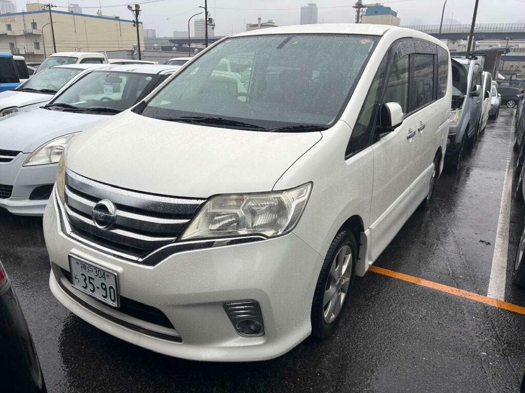 Nissan Serena Mpv 2.0 Highway Star V Selection 8 Seats 2012 White #4
