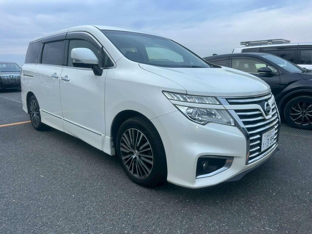 Nissan Elgrand Mpv 3.5 Highway Star Facelift 7 Seats 2016 White