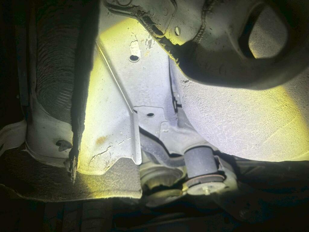 Nissan Elgrand Van 200202 White #21
