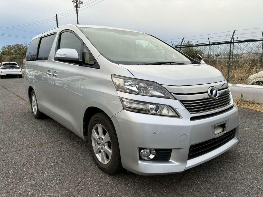 Toyota Vellfire Mpv 2.4 X 8 Seats 201363 Silver