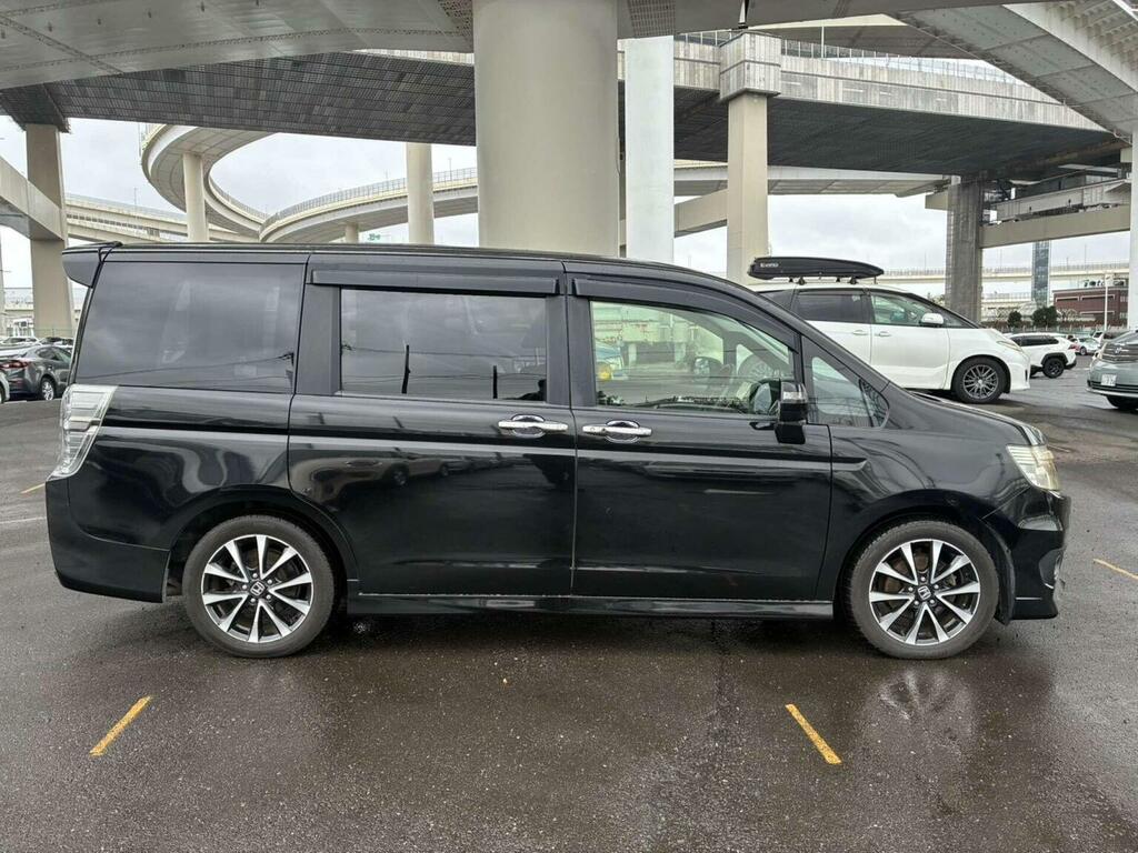 Honda StepWagon Mpv 2.0 Spada Z Cool Spirit 7 Seats 201363 Black #2