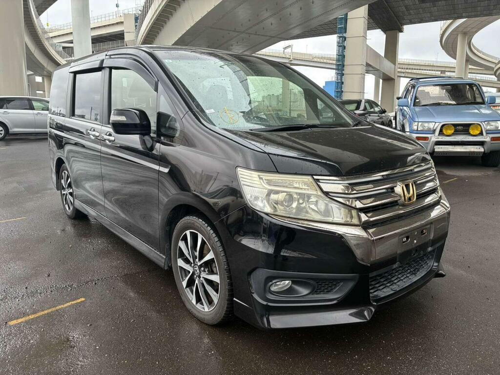 Honda StepWagon Mpv 2.0 Spada Z Cool Spirit 7 Seats 201363 Black