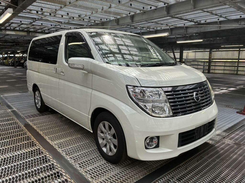 Nissan Elgrand Mpv 3.5 V6 Vg 8 Seats 200505 White