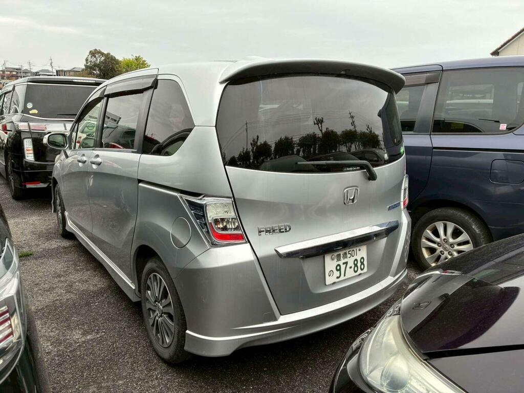 Honda Freed Suv 1.5 Just Selection Hybrid 6 Seats 20141 Silver #3