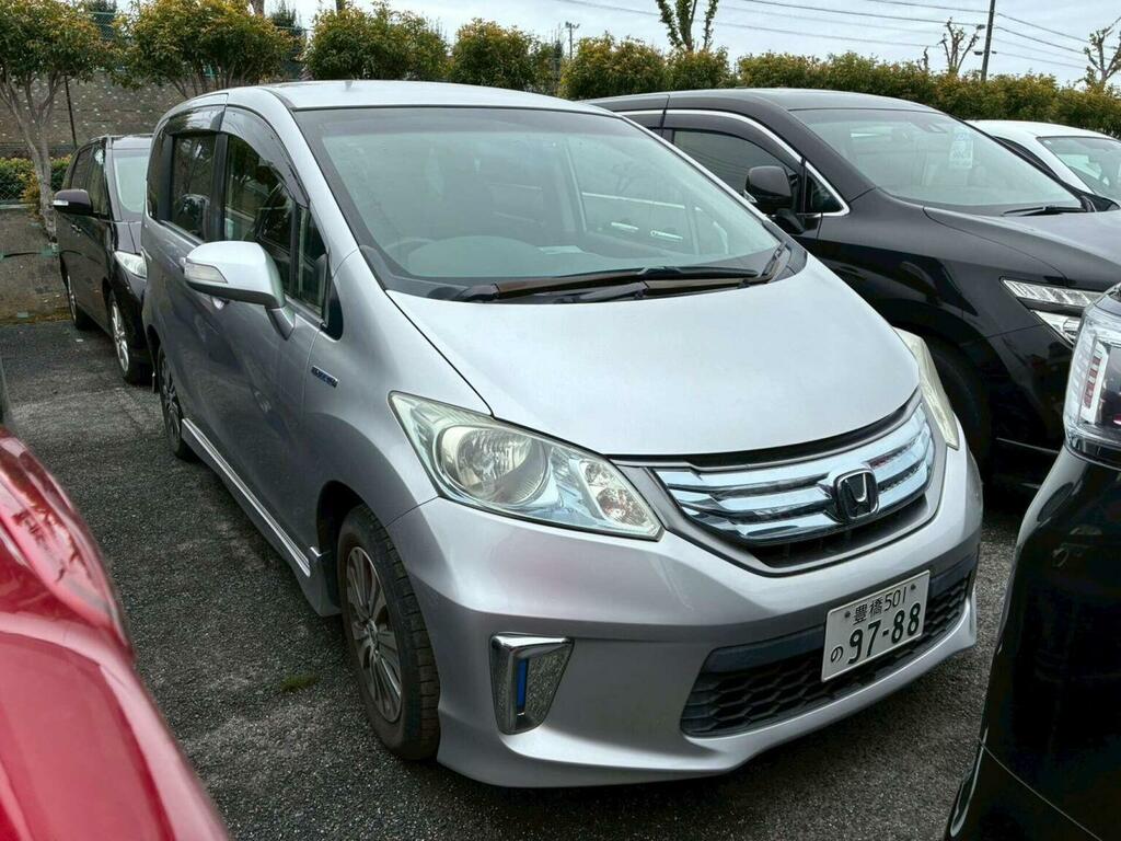 Honda Freed Suv 1.5 Just Selection Hybrid 6 Seats 20141 Silver