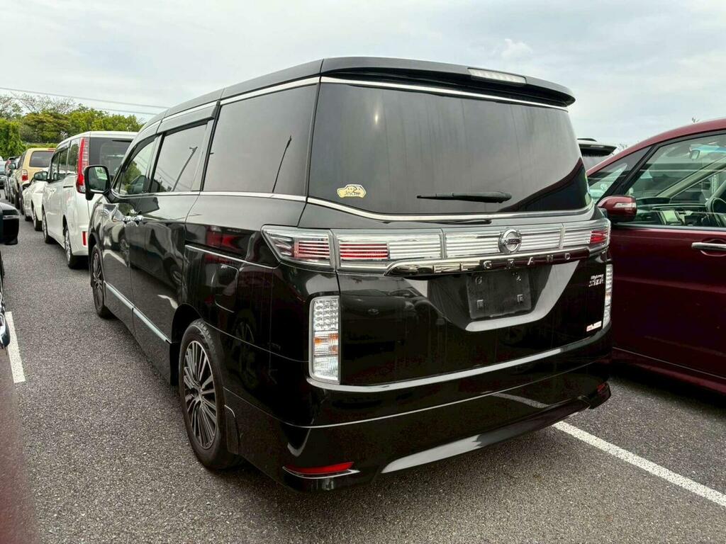 Nissan Elgrand Mpv 2.5 Highway Star S 8 Seats 201565 Black #3