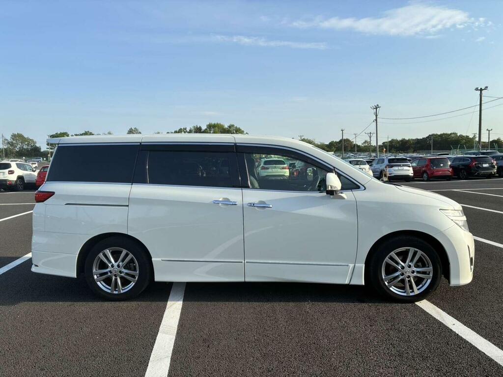 Nissan Elgrand Mpv 2.5 Highway Star 7 Seats 201313 IMP788 White #2
