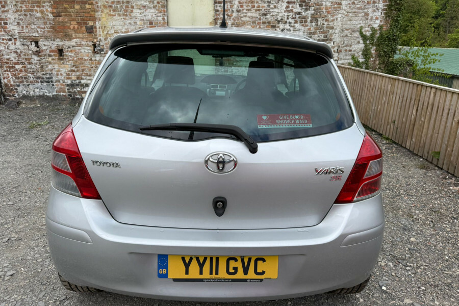 Toyota Yaris Hatchback  Silver #6