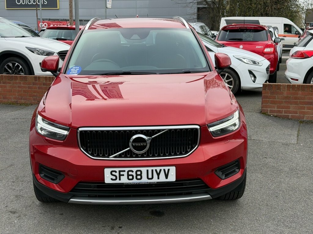 Volvo XC40 1.5L Momentum SF68UYV Red #2