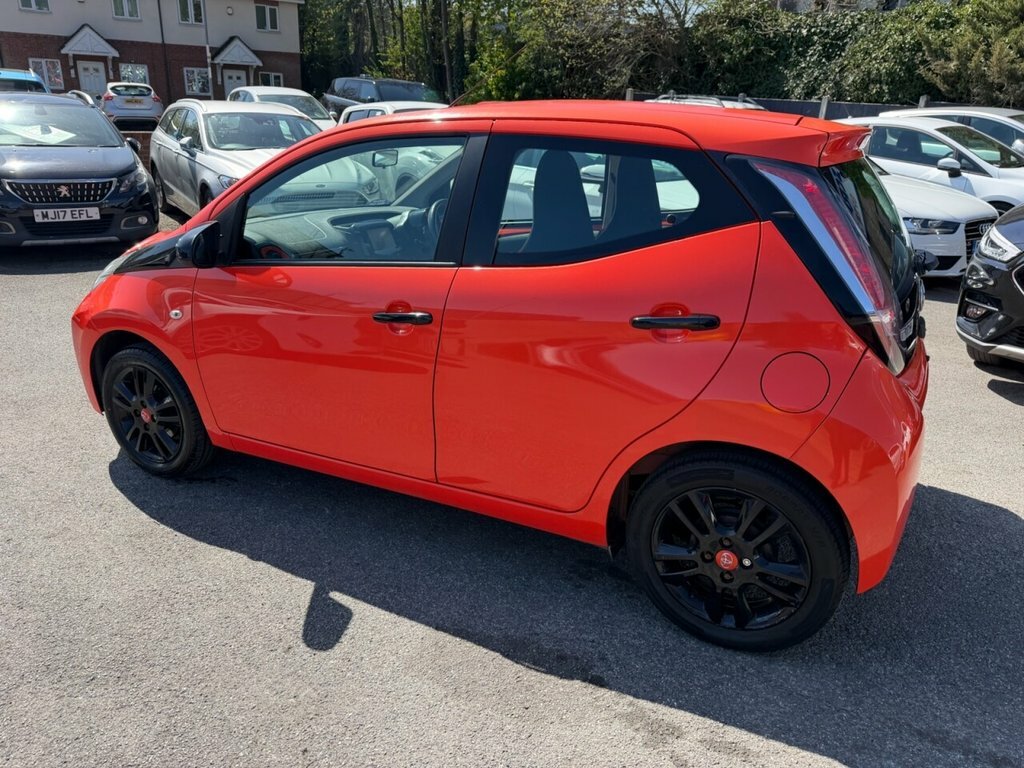 Toyota Aygo 1L X-cite FE15WYA Orange #6