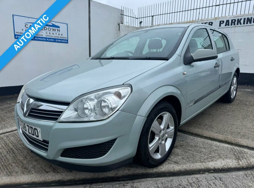 Vauxhall Astra Hatchback Green