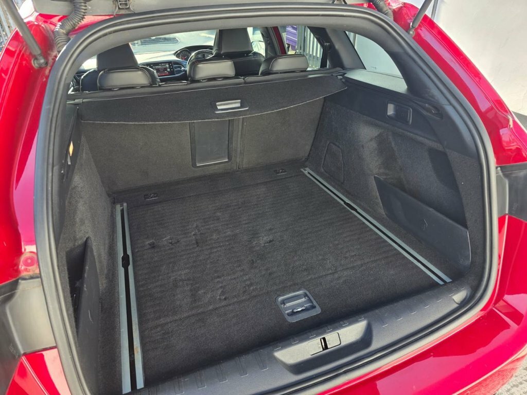 Peugeot 308 SW 1.6L Gt Line Red #6