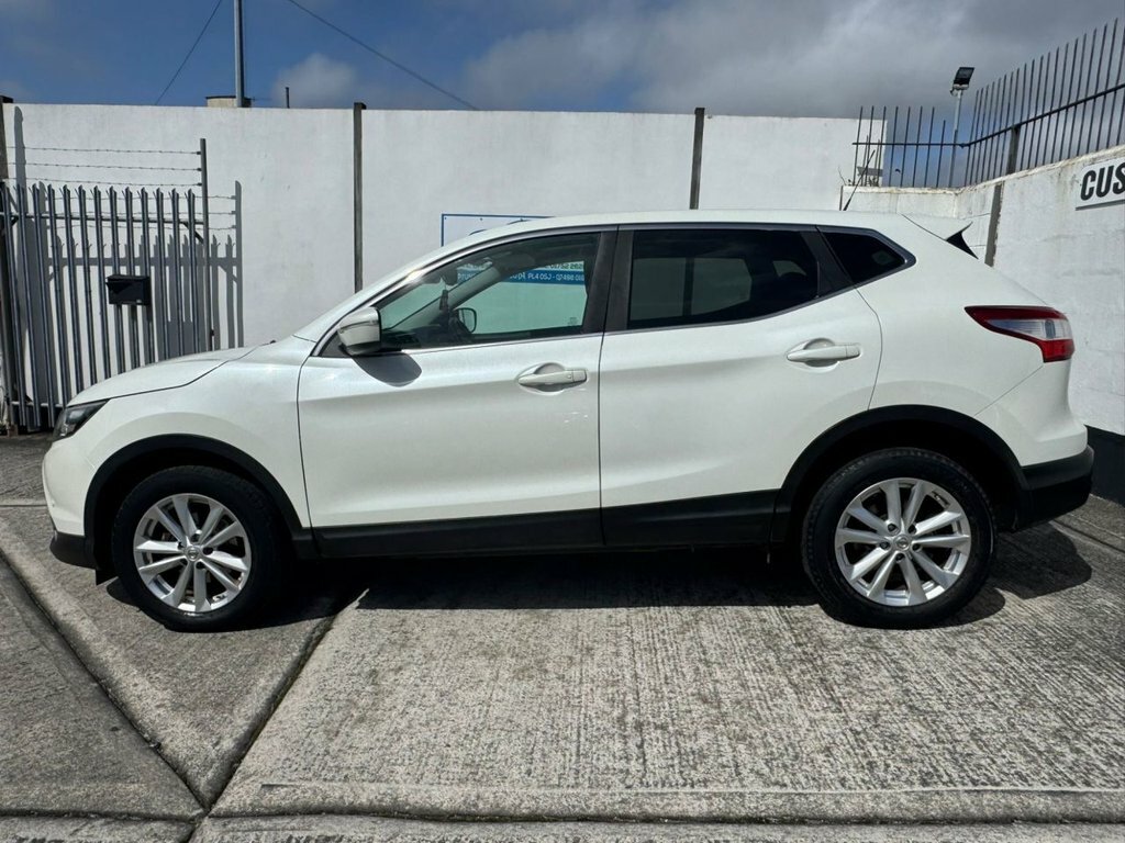 Nissan Qashqai 1.5L Acenta Premium NU64YXY White #2