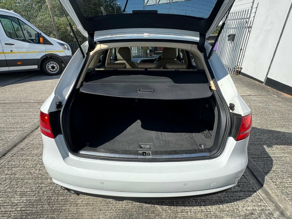 Audi A4 Avant 2L Se Technik BN64VJV White #5
