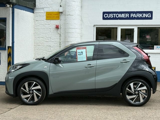 Toyota Aygo X Vvt-i Edge Hatchback PF74WGM Green #3