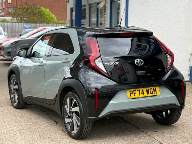 Toyota Aygo X Vvt-i Edge Hatchback PF74WGM Green #4