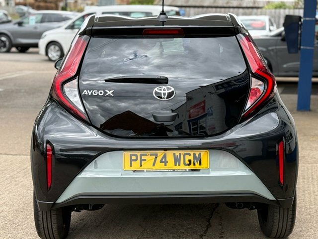 Toyota Aygo X Vvt-i Edge Hatchback PF74WGM Green #5