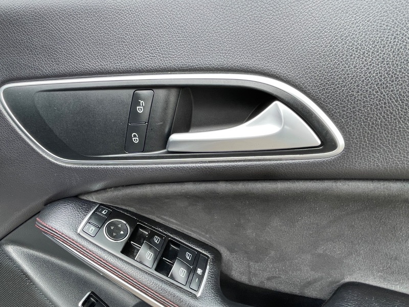 Mercedes-Benz CL Cla 200 D Sport Black #66