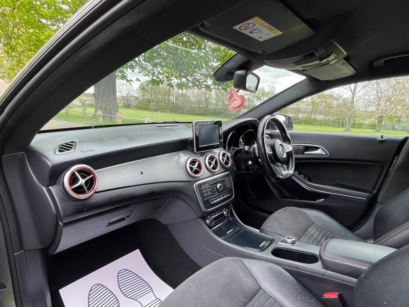 Mercedes-Benz CL Cla 200 D Sport Black #24