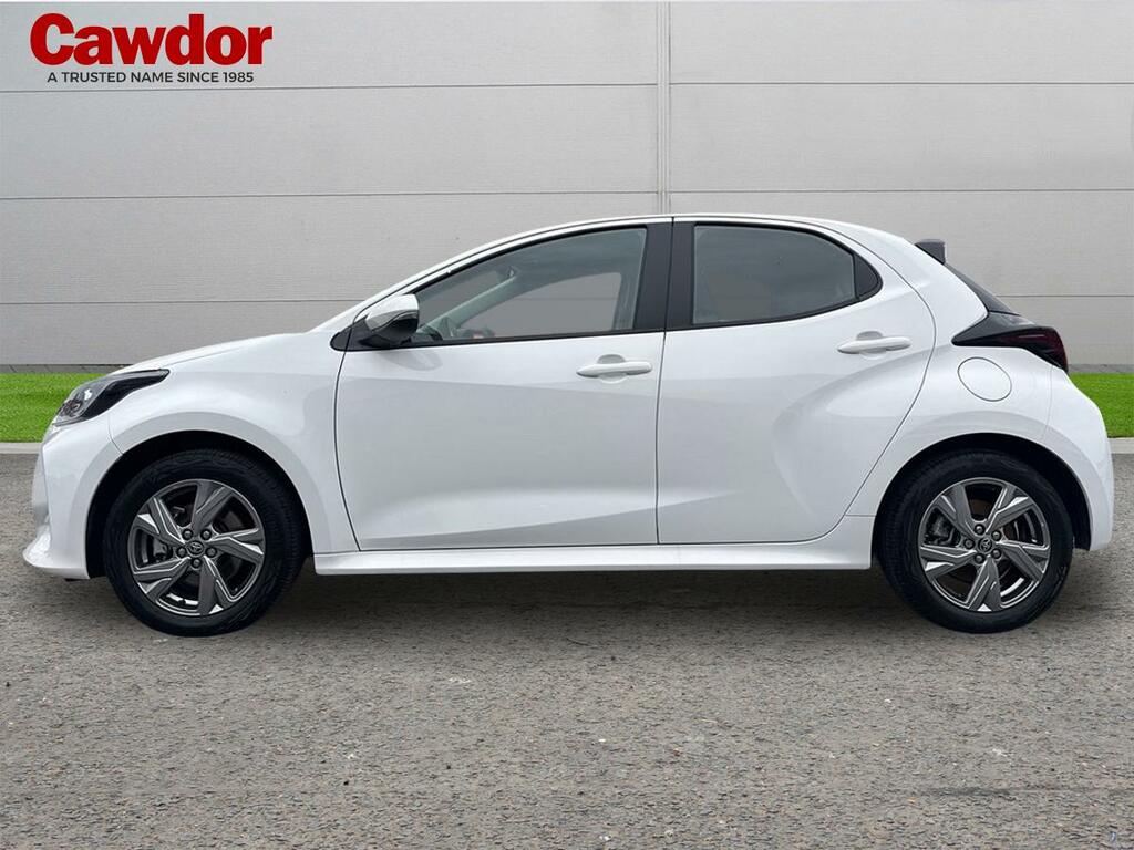 Toyota Yaris Icon Hev Cvt GY75TXW White #6
