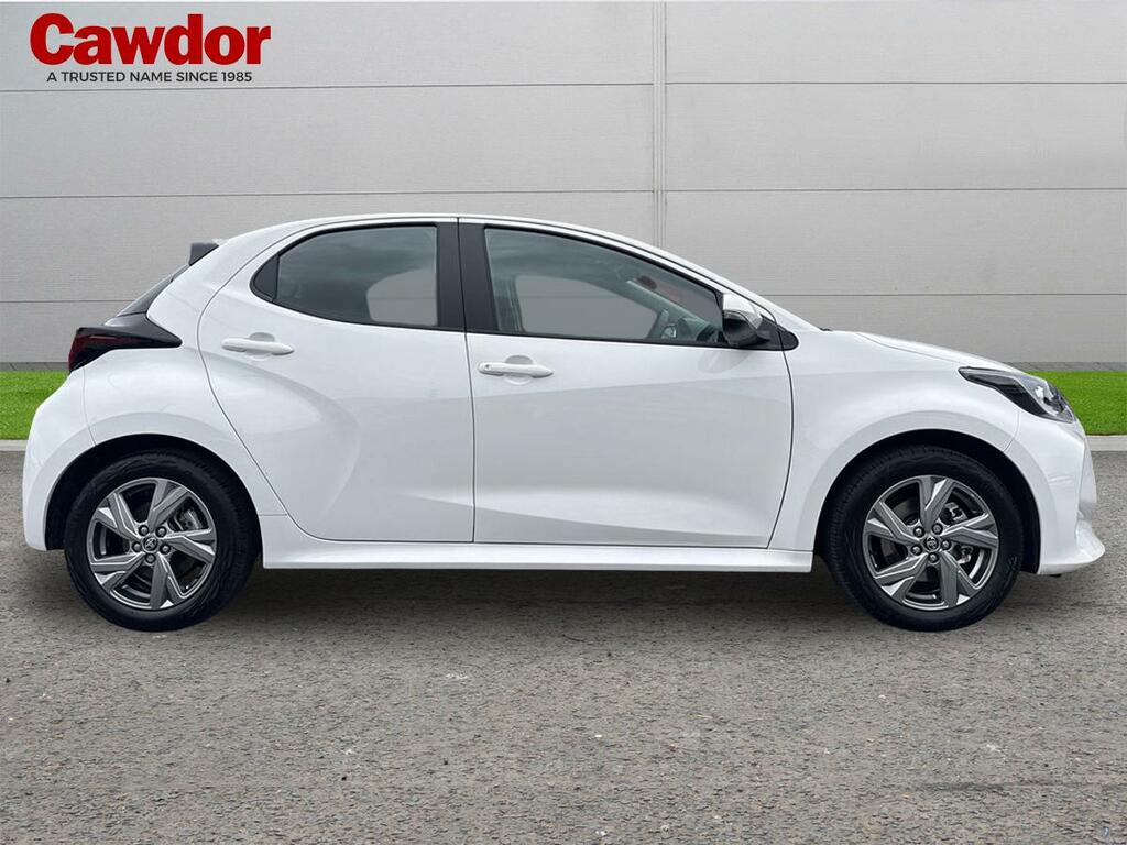 Toyota Yaris Icon Hev Cvt GY75TXW White #2