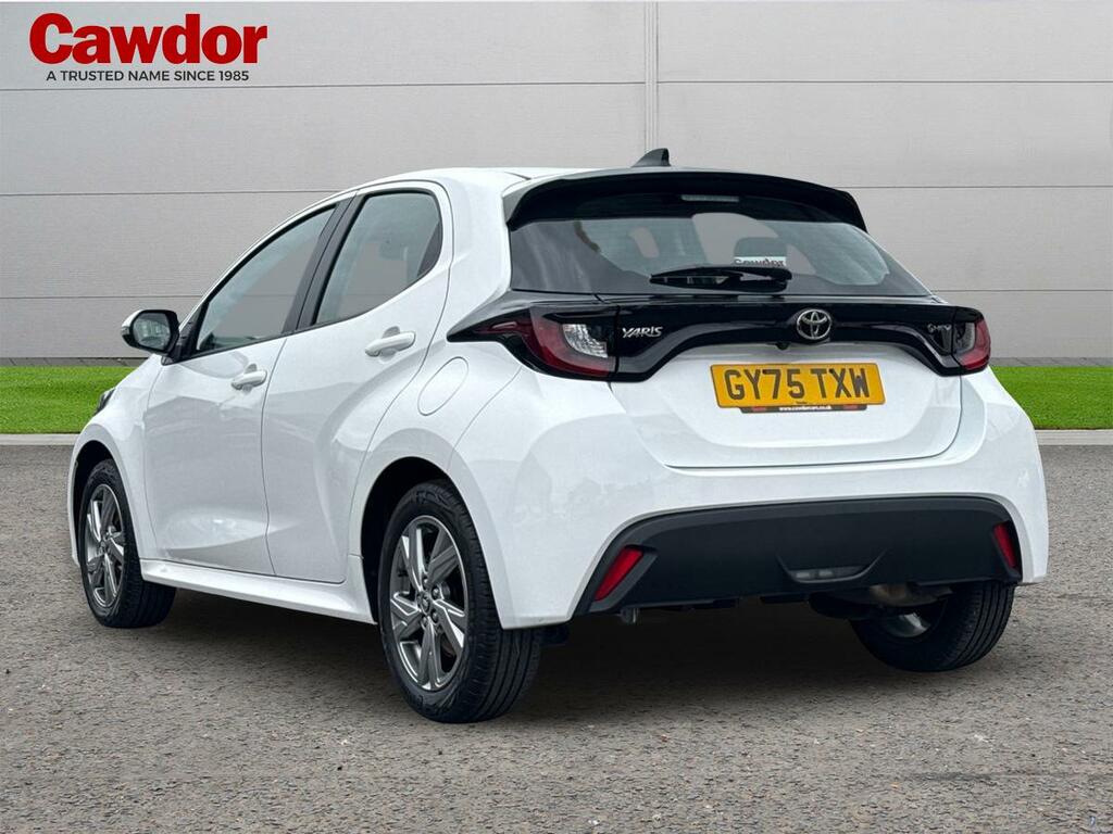 Toyota Yaris Icon Hev Cvt GY75TXW White #5