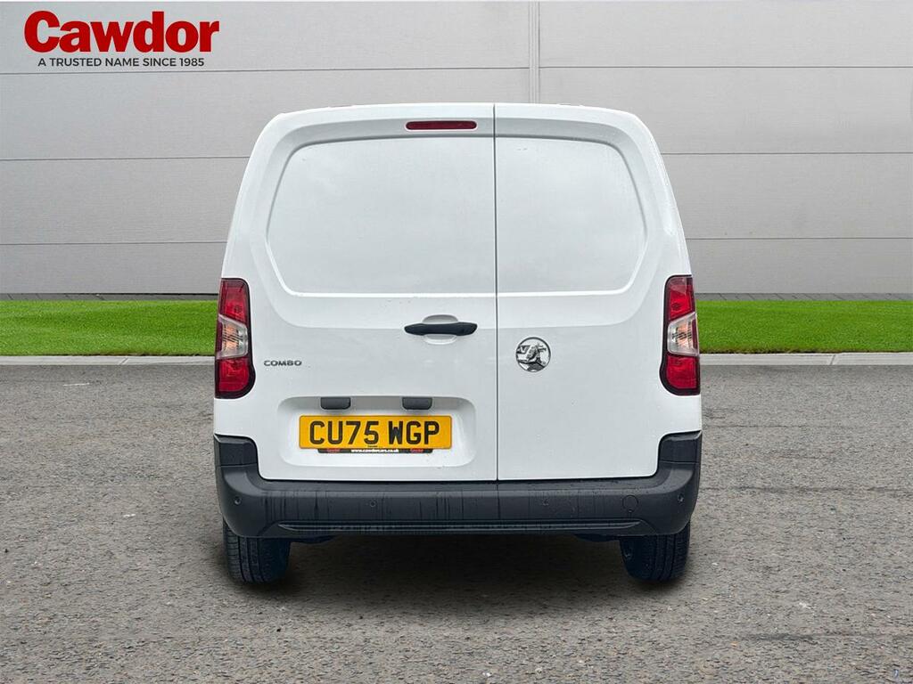 Vauxhall Combo Crg Xl H1 2300 1.5 Tb D 100 Prme White #4