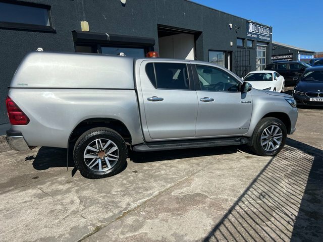 Toyota HILUX 2018 2.4 D-4d Invincible Pickup Double Cab Die Silver #4
