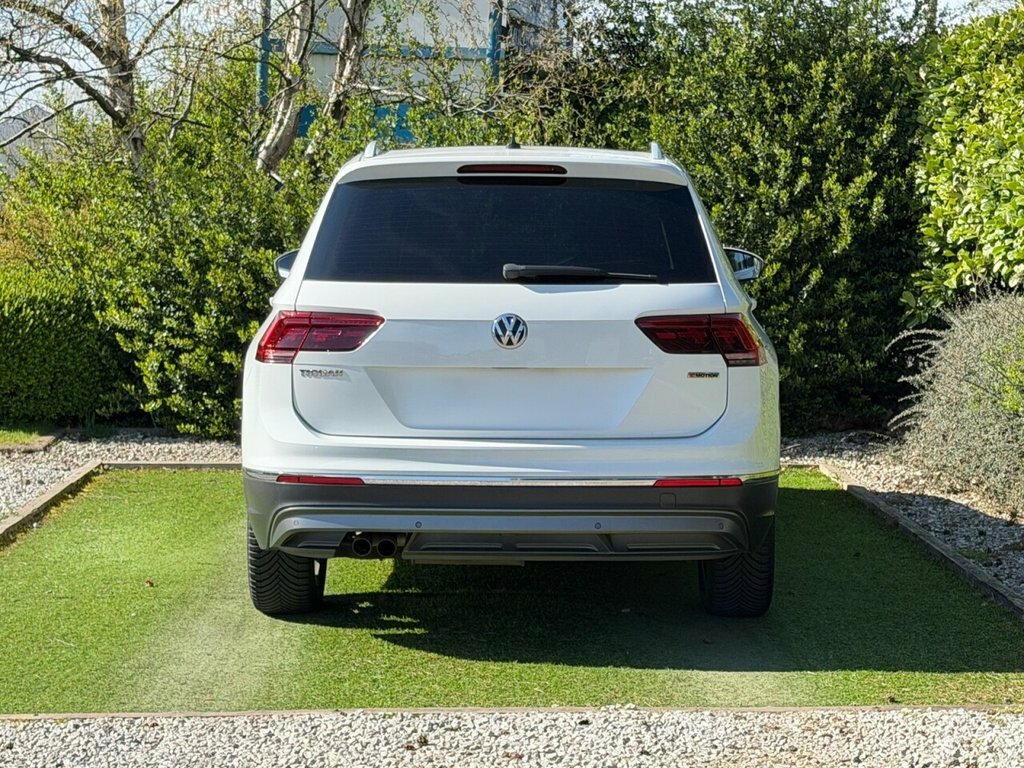 Volkswagen Tiguan 2L Sel VO18TKA White #6